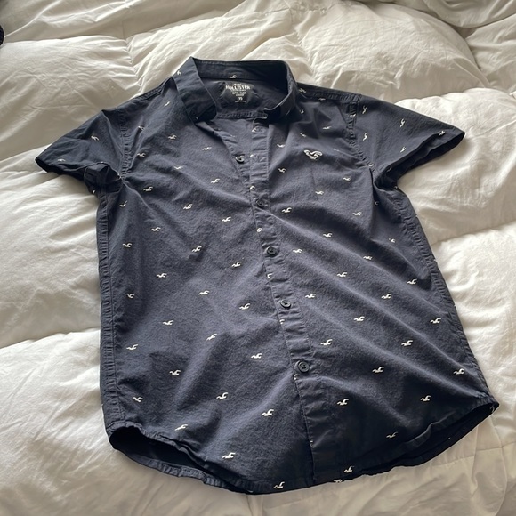 Hollister shortsleeve dress shirt - Picture 3 of 3